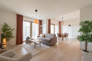 Modern Apartment with Private Terrace and Parking - 0