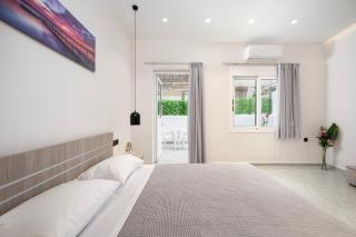 The Saltwater Suite Residence - 9