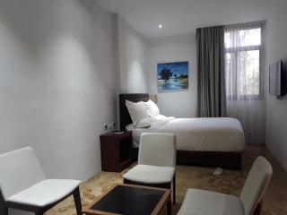 Yatu International Hotel - 2