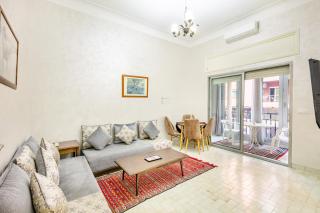 Cozy Nest balcony and bright - 5