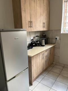 Scenic 2-Bedroom Apartment - Upper Houghton - Fast Wi-Fi & Washer - 1