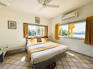 Young Monk Hostel Udaipur - Jaydurg Haveli - 9