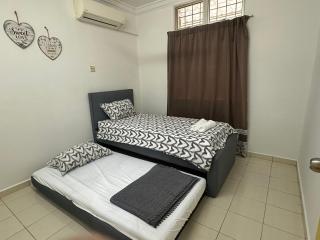 Single Storey 3R2B walk to Restaurant & Shop at PD by MAISON - 1