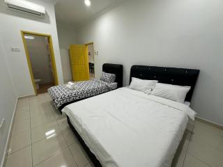 Single Storey 3R2B walk to Restaurant & Shop at PD by MAISON - 4