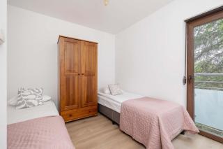 Bright Apartment Podgórze Cracow by Noclegi Renters - 9