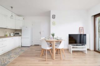 Bright Apartment Podgórze Cracow by Noclegi Renters - 4