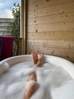 WildView Cosy Glamping with Outdoor Bath and stunning scenery - 8
