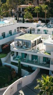 The Donna Portals - 4