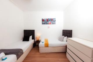 Lovely Central 5 Bdrm Apartment - 9