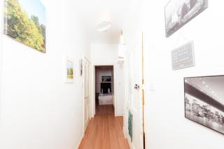 Lovely Central 5 Bdrm Apartment - 8