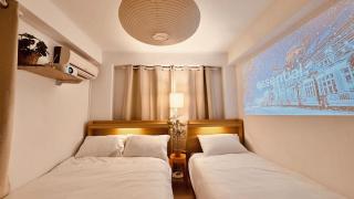 Exit 4 of Hongik University - 0