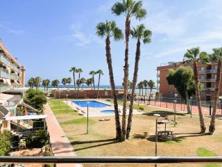 ENJOY in Beautiful flat in front of the sea and beach - 3