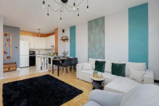 Cozy Apartment with Balcony Close to the Airport in Warsaw by Noclegi Renters - 5