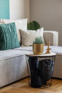 Cozy Apartment with Balcony Close to the Airport in Warsaw by Noclegi Renters - 3