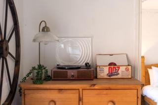 Shepherds Rest Cotswolds Cottage Farm Stay With Pool - 2