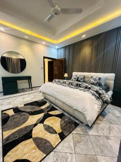 Luxury 3BHK Ground Portion in Islamabad - 6