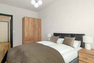 Luxury Apartment with Parking & Terrace Remote Work by Renters Prestige - 4