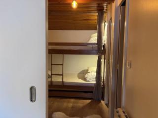 Appartement pour 5 personnes avec vue sur montagnes et village, à Cauterets, proche télécabines - FR-1-812-63 - Cauterets - 1