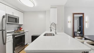 North Bethesda - Luxe Apartment - 1