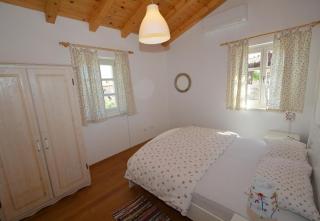 Großzügiges und modern eingerichtetes Ferienhaus mit eigenem Garten, Sonnenterrasse und privatem Außenwhirlpool - 1