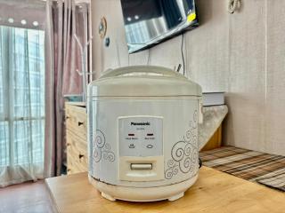 Cozy studio Apt Altiz Bintaro W Pool & Netflix - 4