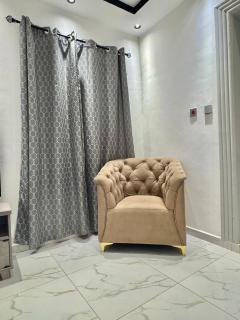 Charming 2 Bedroom House in Vibrant Ablekuma Olebu - 4