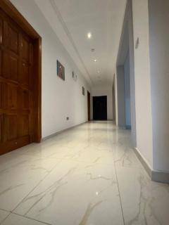 Charming 2 Bedroom House in Vibrant Ablekuma Olebu - 3