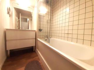 Charmant T2 Sud avec Bow-Window, TV, Kitchenette Équipée, Muscu, Sauna, Jacuzzi—Proche St-Lary Soulan - FR-1-457-284 - 1