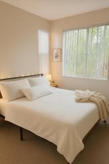 Chic Marina 1 Bedroom - Pool - Hot Tub - Gym - Sauna - 6