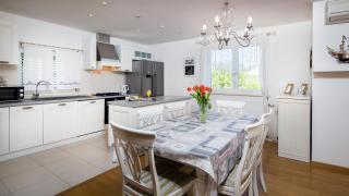 Ferienhaus In Dugopolje Mit Beheiztem Pool - 1