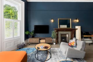 Spacious Modern 2 Bed Apartment with Parking - Pass the Keys - 6