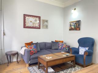 Very Zen House • For People Who Seek Peace Quiet - 0