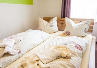 Ferienhaus in kleiner Ferienanlage mit vielen Freizeitmöglichkeiten - b48746 - 1