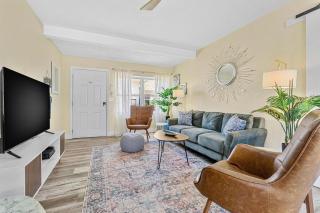 Covare #5 - Walk to St Pete Beach & Restaurants! - 8