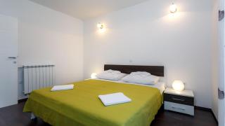 Ferienwohnung In Dugi Rat Mit Großer Terrasse - 2