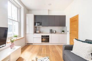 BnBNova - Central London Soho Suite - 2