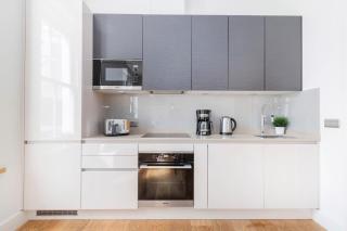 BnBNova - Central London Soho Suite - 1