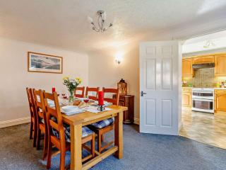 3 Bed in Haselbury Plucknett 83943 - 6