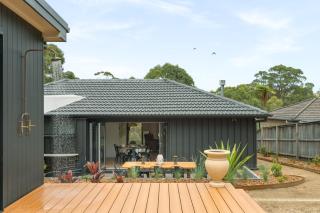 Ankers at Mollymook - spacious beach retreat - 0