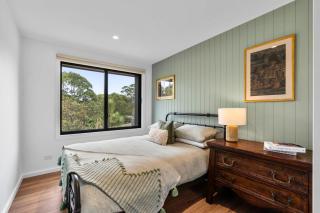 Ankers at Mollymook - spacious beach retreat - 2