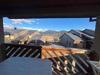 Appartement lumineux 3 pièces avec balcon et parking - FR-1-593-135 - 1