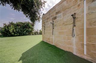 A World of Your Own, Luxurious Villa with Pools by 360 Estates - 1