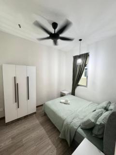 Self Check-in 3BR Condo at Kajang with Free Parking & WiFi - 1