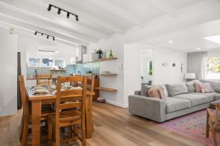 Bawley Point Beach House - renovated beach escape - 7