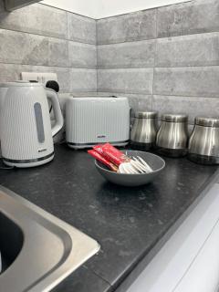 Modern and Spacious Home CITY CENTRE location and FREE parking - Bolton - 2