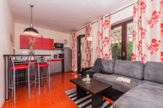 Geschmackvoll eingerichtete Ferienwohnung im Erdgeschoss mit direktem Zugang zur Sonnenterrasse - 3