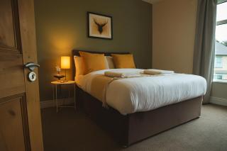 Charming 3BR House Fast Wi-Fi Free Parking - 3