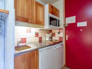 Studio cabine avec terrasse, accès direct aux pistes, idéal familles - FR-1-356-305 - 4