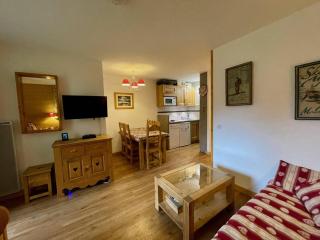 Appartement à proximité des pistes avec cuisine équipée, terrasse exposée SUD-OUEST - FR-1-356-447 - 1