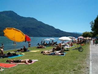 Lakeside Apartment - 9